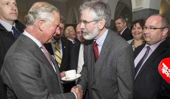 Verbrüderung mit dem Feind? – Gerry Adams traf am Dienstag den b